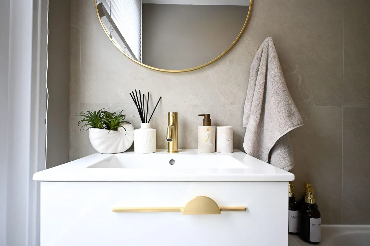 Freshen up in this beautifully finished bathroom, where sleek design meets boutique hotel style. Featuring elegant gold accents and contemporary fittings, it's the perfect space to start your day or unwind after exploring Ramsgate's harbour and beaches.
