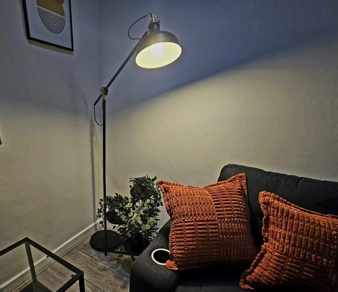 Comfortable seating and homely touches make Rodney Street somewhere you can settle into rather than simply sleep. Ideal for contractors and professionals who need a welcoming base for longer Liverpool assignments.