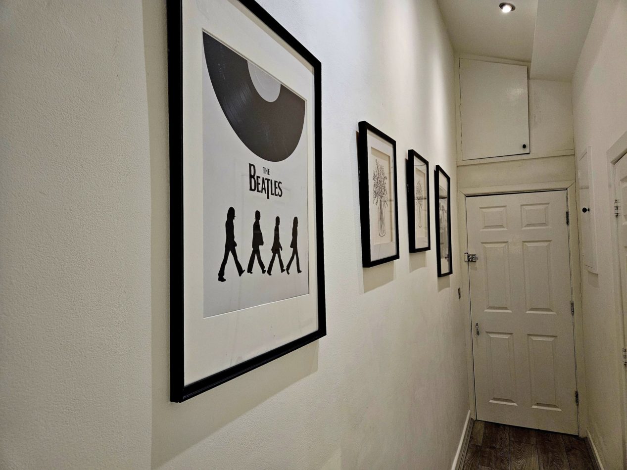 Contemporary artwork and thoughtful finishing touches create a smart, welcoming apartment. Rodney Street combines the practicality needed for working away with a comfortable environment you'll be happy to return to each day.