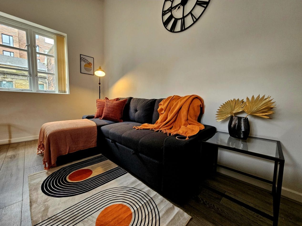 Relax and put your feet up after work in your own comfortable living room. With seating, TV and space to unwind, the apartment offers contractors and professionals a genuine home from home in central Liverpool.