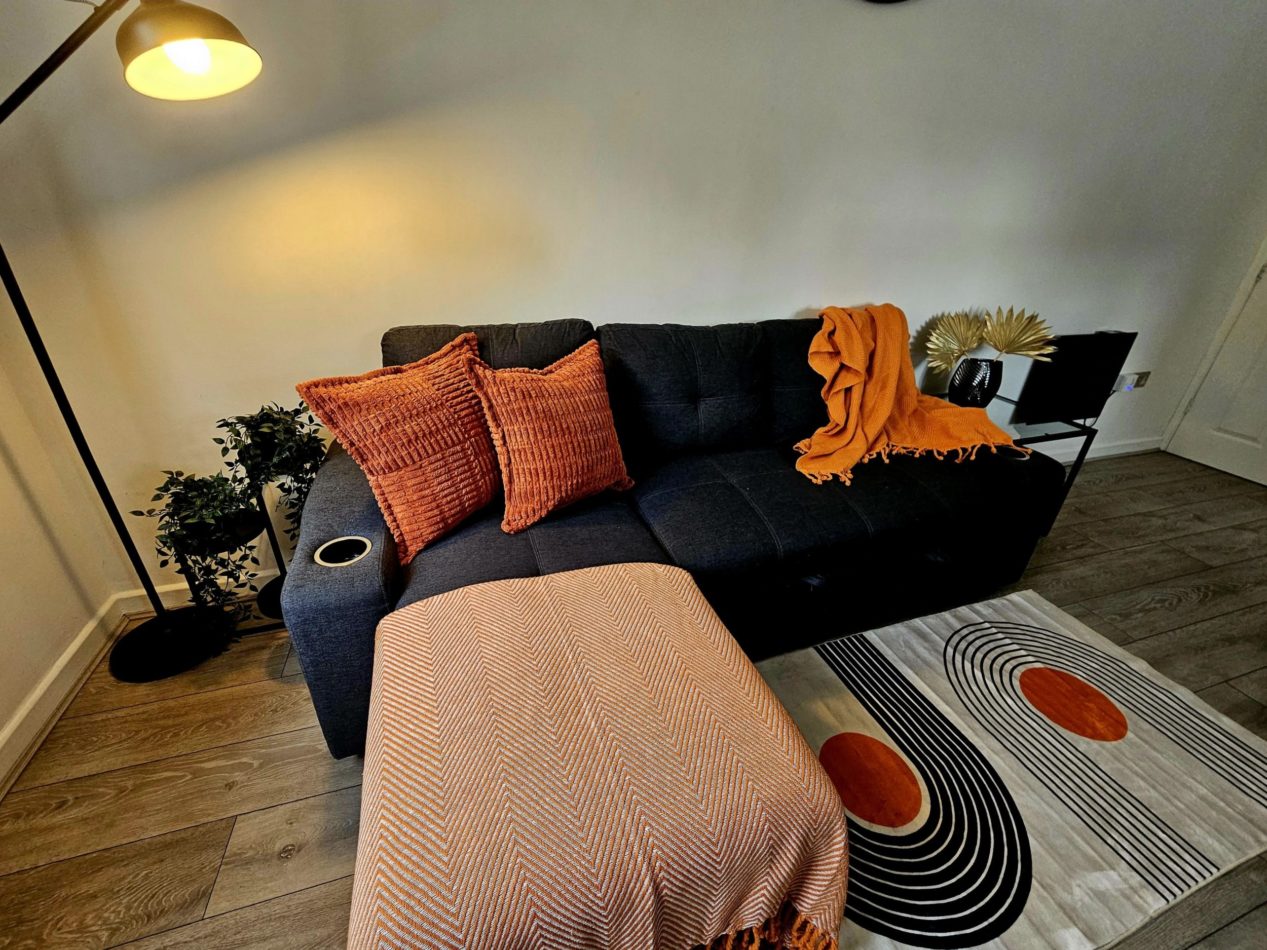 The living room sofa converts into additional sleeping space, allowing the apartment to accommodate up to four guests. A useful option for colleagues sharing accommodation while working on projects in Liverpool.