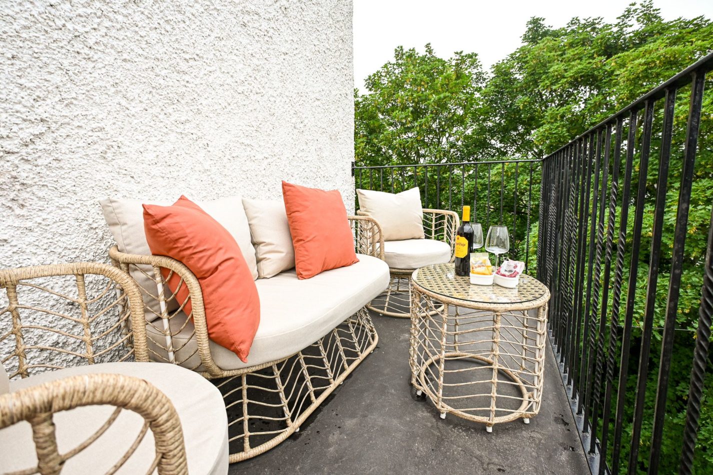 Enjoy a coffe in the morning or a glass of cold white wine in the evening whilst enjoying the sound of the nearby river.