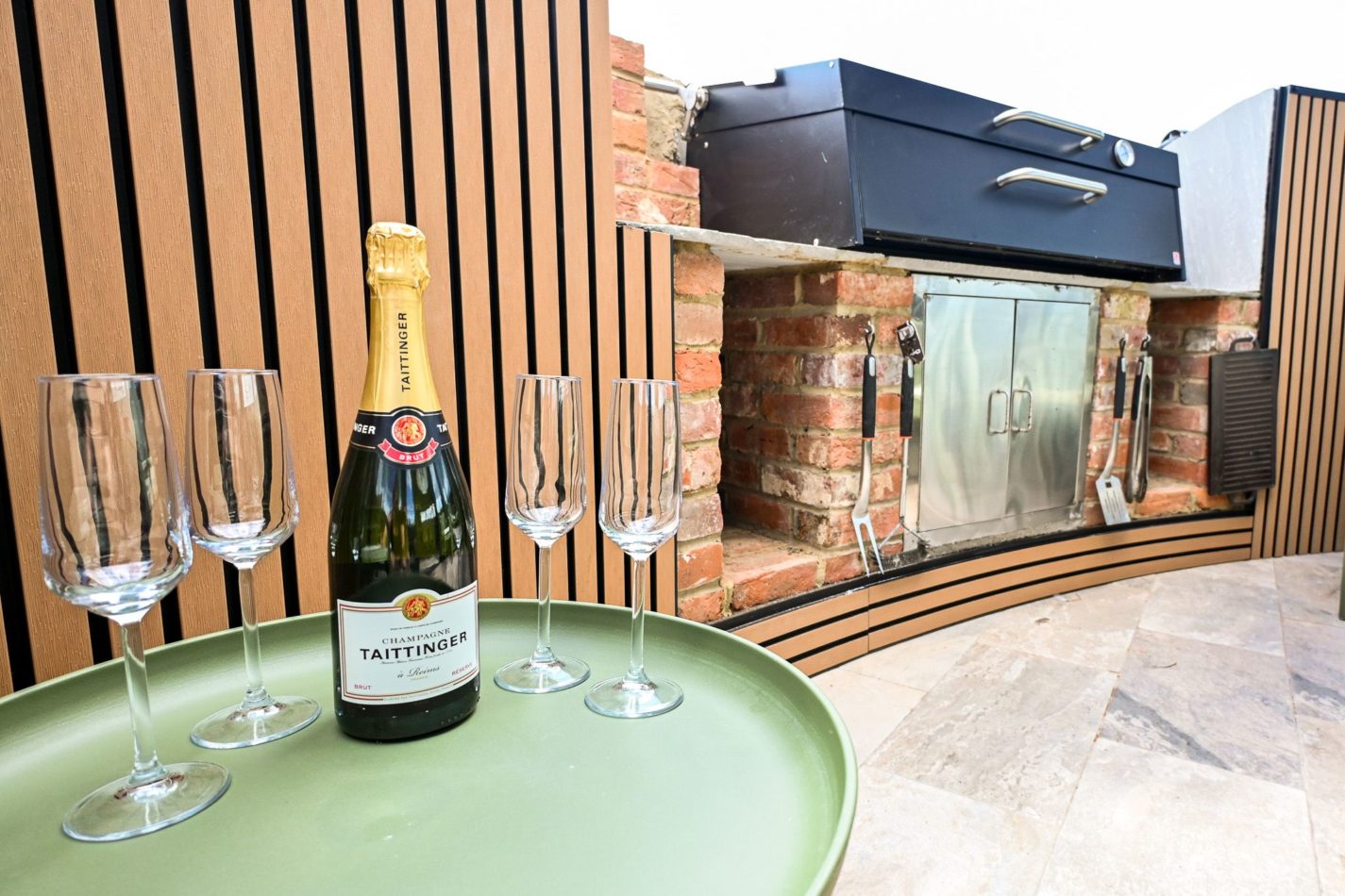 Pop the cork — you’re on holiday! Take the fizz onto the balcony, fire up the BBQ and toast a getaway that’s anything but ordinary, with the sea air and Dymchurch coast as your backdrop.