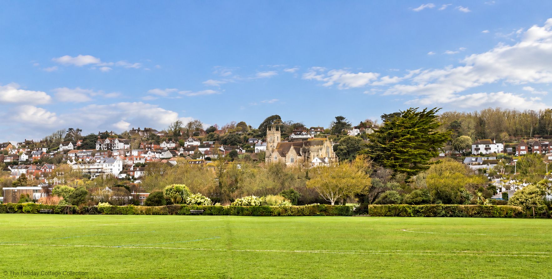 Discover the charm of Hythe, with its green open spaces, historic buildings and beautiful surrounding countryside, all within easy reach of your coastal retreat.